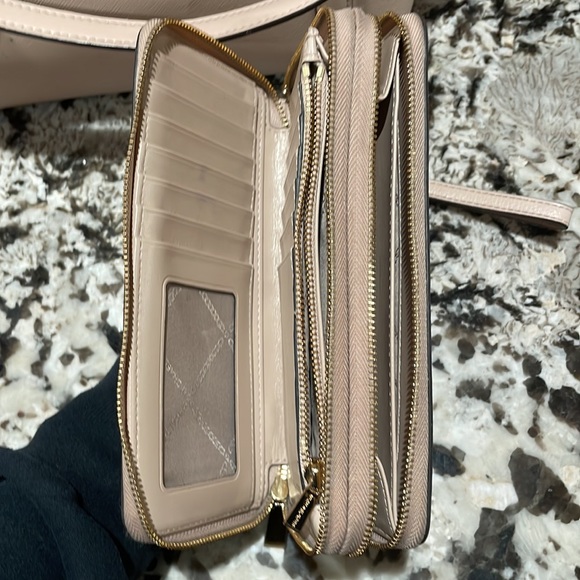 Micheal Kors Saffiano Leather Continental Wallet - Picture 6 of 6